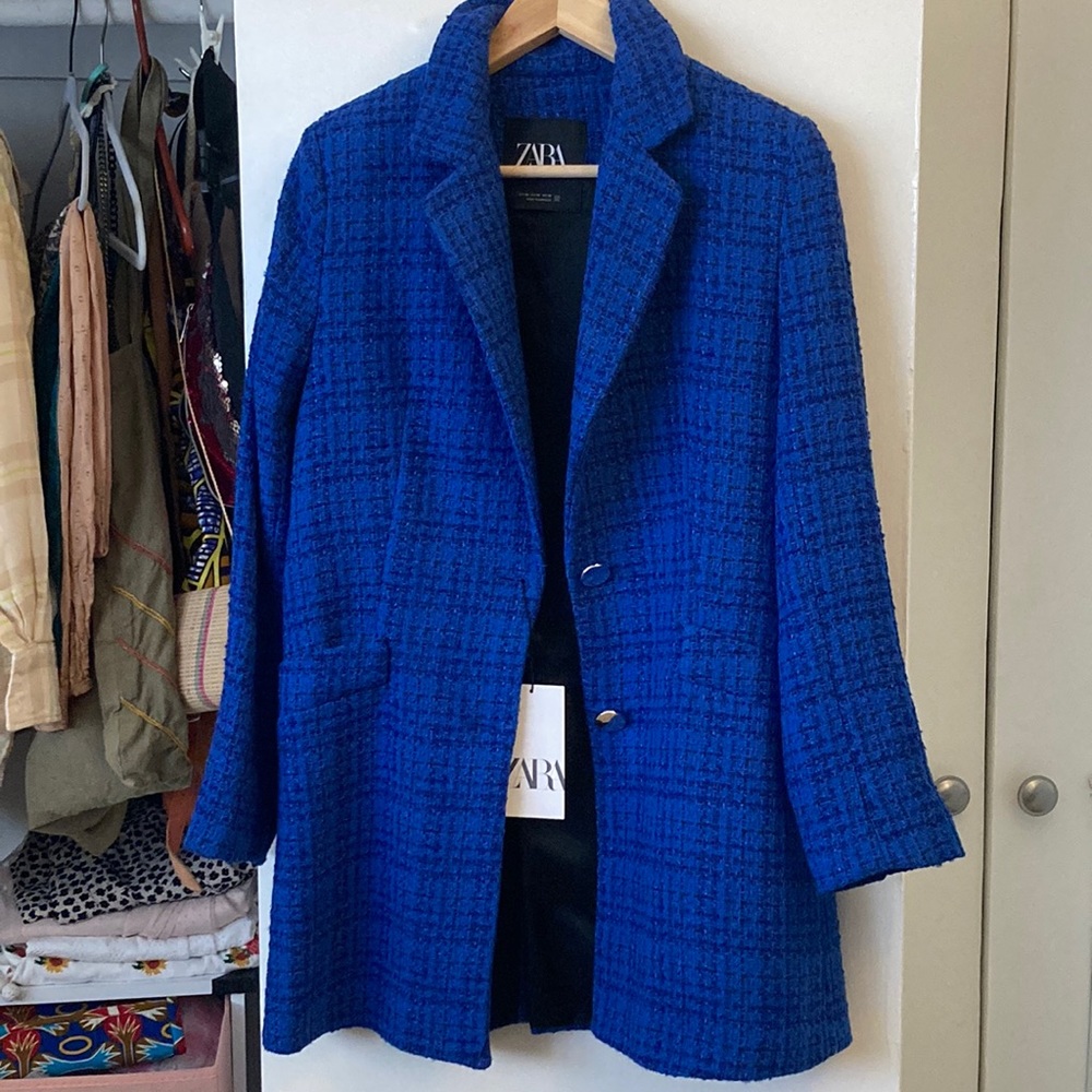 Structured Coat With Golden Buttons - image 2